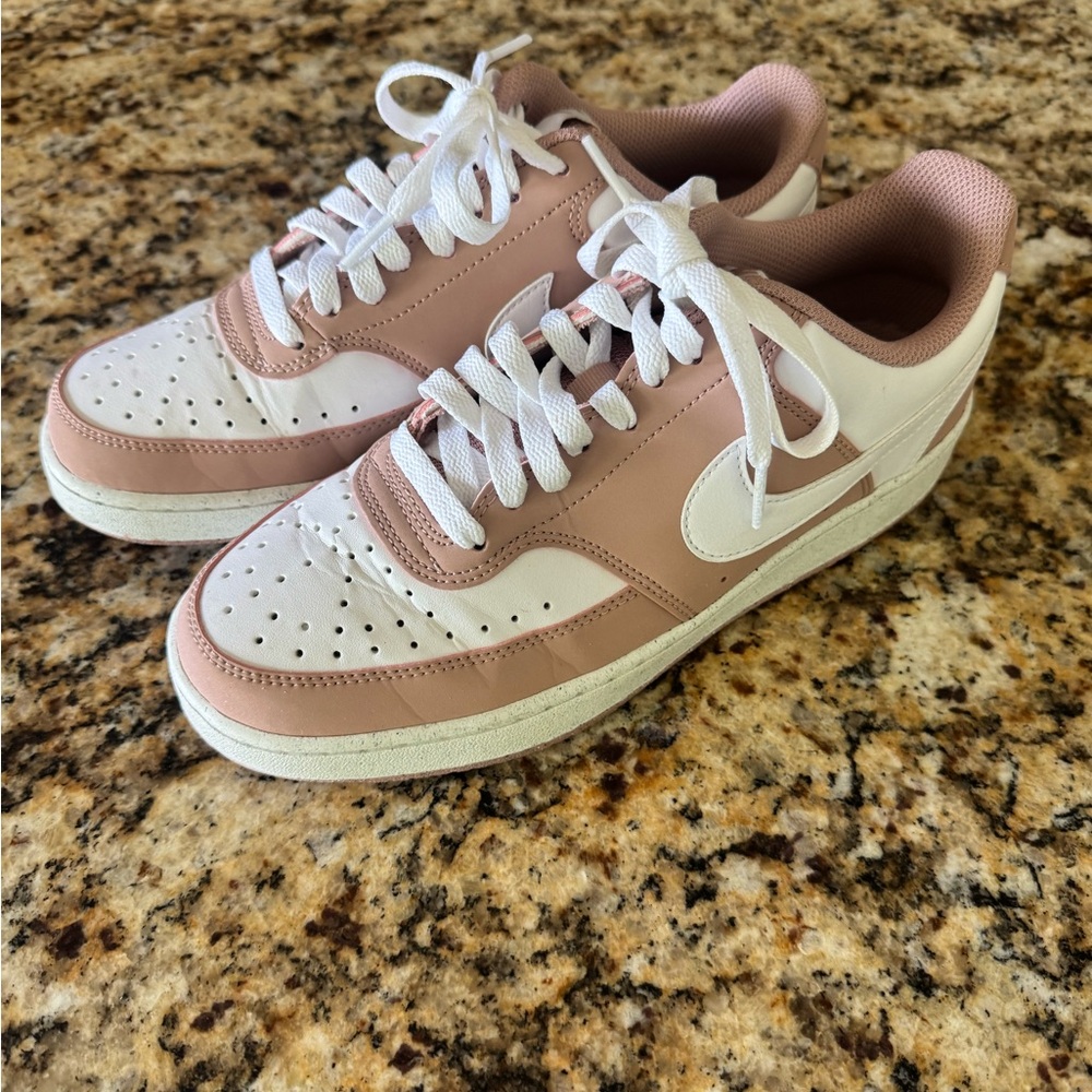 Nike Low-Top Sneakers in White & Dusty Pink